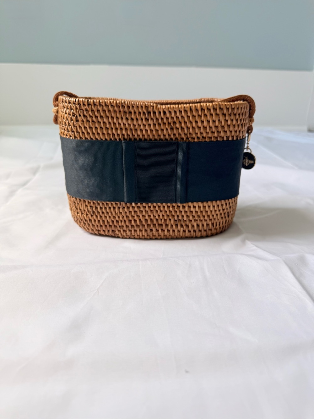 Lisi Lerch Bosom Buddy Handwoven Ata Grass Crossbody Bag - Picture 4 of 9